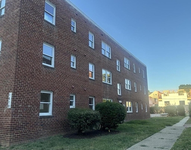 1410 Young Street Se - Photo Thumbnail 1