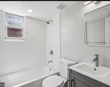 1410 Young Street Se - Photo Thumbnail 4