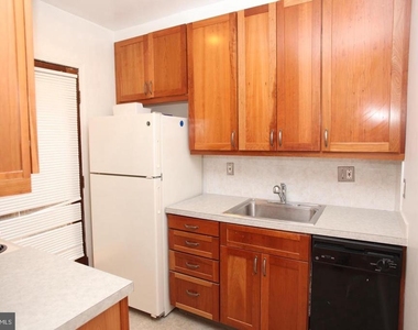 1022 Paper Mill Court Nw - Photo Thumbnail 2