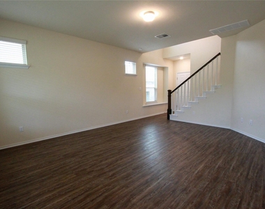 3651 Sandy Brook Dr - Photo Thumbnail 5