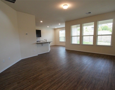 3651 Sandy Brook Dr - Photo Thumbnail 3