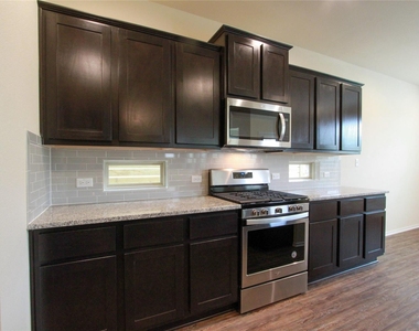 3651 Sandy Brook Dr - Photo Thumbnail 11