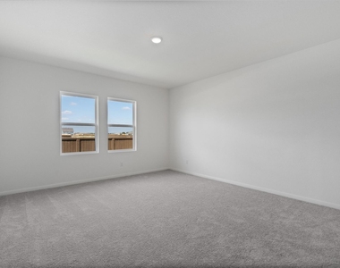 105 Bridgeview Dr - Photo Thumbnail 10