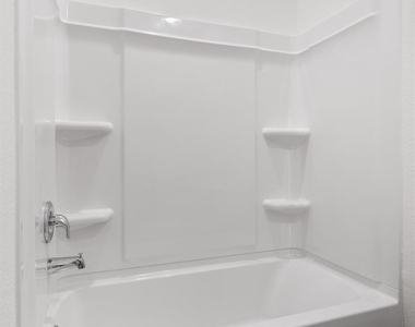 105 Bridgeview Dr - Photo Thumbnail 20