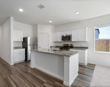105 Bridgeview Dr - Photo Thumbnail 5
