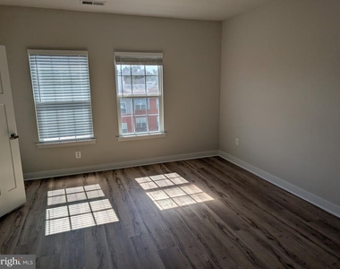 1229 Trenton Place Se - Photo Thumbnail 9