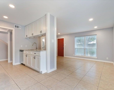 1703 Coronado Hills Dr - Photo Thumbnail 6