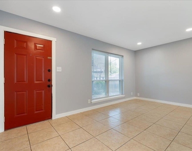 1703 Coronado Hills Dr - Photo Thumbnail 3
