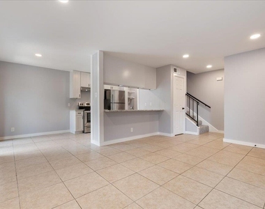1703 Coronado Hills Dr - Photo Thumbnail 5