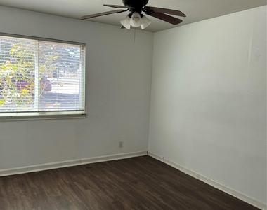 9049 Galewood Dr - Photo Thumbnail 8