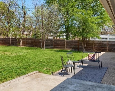 1704 Alleghany Dr - Photo Thumbnail 18
