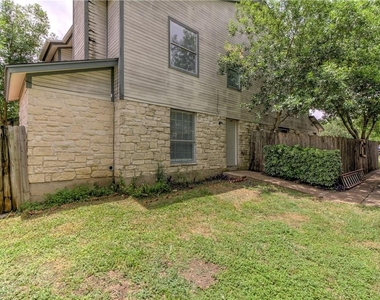 2211 Creekside Ln - Photo Thumbnail 4