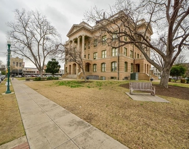 2211 Creekside Ln - Photo Thumbnail 28
