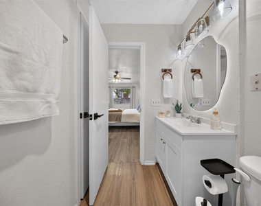 11716 Tallow Field Way - Photo Thumbnail 14
