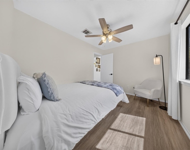 11716 Tallow Field Way - Photo Thumbnail 16