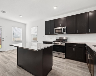 132 Christy St - Photo Thumbnail 8
