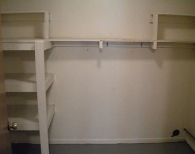 1305 Glenda Dr - Photo Thumbnail 11