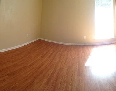 1305 Glenda Dr - Photo Thumbnail 18