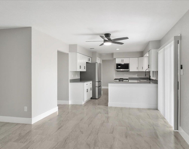 1612 Hermitage Dr - Photo Thumbnail 6