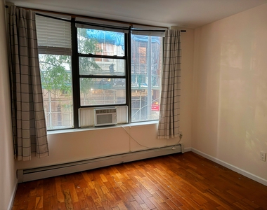73 Pineapple Street - Photo Thumbnail 2