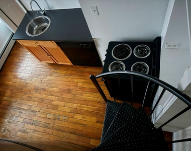 73 Pineapple Street - Photo Thumbnail 7