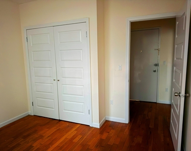 73 Pineapple Street - Photo Thumbnail 4