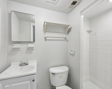 2743 Vernon Terrace - Photo Thumbnail 9