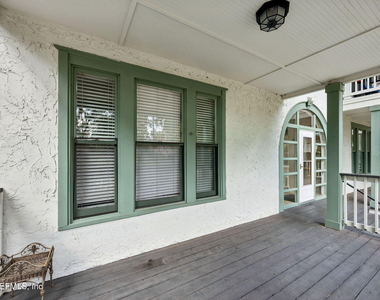 2743 Vernon Terrace - Photo Thumbnail 2