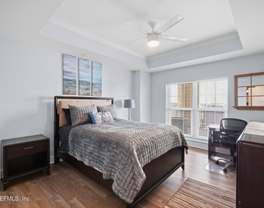 400 E Bay Street - Photo Thumbnail 12