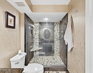 400 E Bay Street - Photo Thumbnail 15