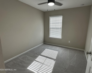 7371 Palm Hills Drive - Photo Thumbnail 47