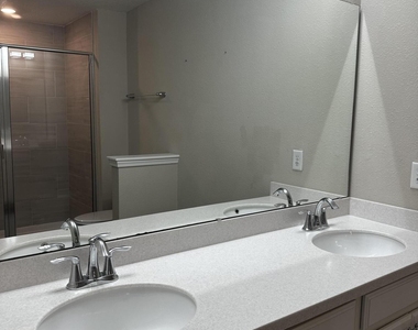 7371 Palm Hills Drive - Photo Thumbnail 38