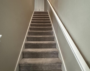 7371 Palm Hills Drive - Photo Thumbnail 19
