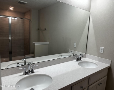 7371 Palm Hills Drive - Photo Thumbnail 37