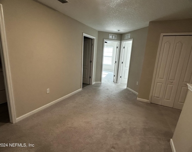 7371 Palm Hills Drive - Photo Thumbnail 21