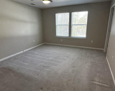 7371 Palm Hills Drive - Photo Thumbnail 28