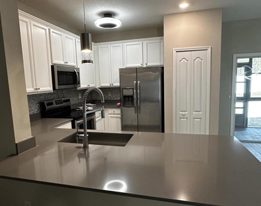 7371 Palm Hills Drive - Photo Thumbnail 17