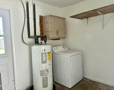 1148 Montego Road E - Photo Thumbnail 17