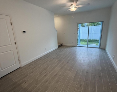 4728 Tigers Eye Court - Photo Thumbnail 10