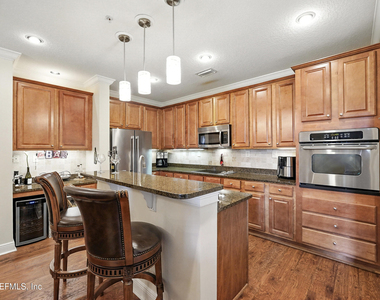 4300 South Beach Parkway - Photo Thumbnail 11