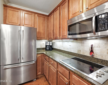 4300 South Beach Parkway - Photo Thumbnail 14