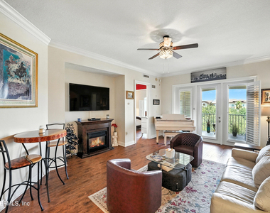4300 South Beach Parkway - Photo Thumbnail 7