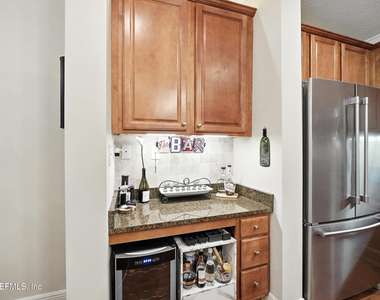 4300 South Beach Parkway - Photo Thumbnail 17