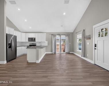2855 N Eighth Street - Photo Thumbnail 7