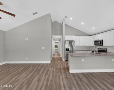 2855 N Eighth Street - Photo Thumbnail 9