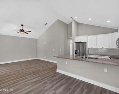 2855 N Eighth Street - Photo Thumbnail 14