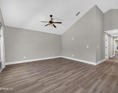 2855 N Eighth Street - Photo Thumbnail 11