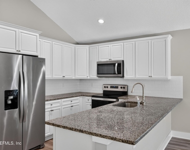 2855 N Eighth Street - Photo Thumbnail 5