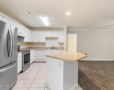 3591 Kernan Boulevard S - Photo Thumbnail 5