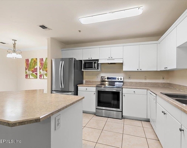 3591 Kernan Boulevard S - Photo Thumbnail 6